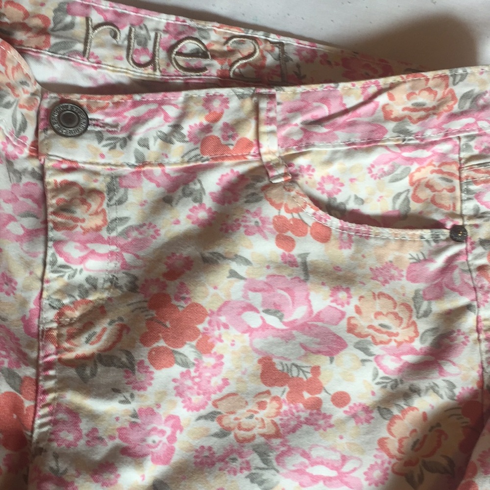Rue 21 Pink Floral Jeans Hi Rise size 12 5 pockets